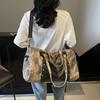 Personality Trend Fashion Travel Bag Men'S And Women'S Versatile Dry And Wet Separation Duffel Bag Texture Commuter Sports Fitness Bag