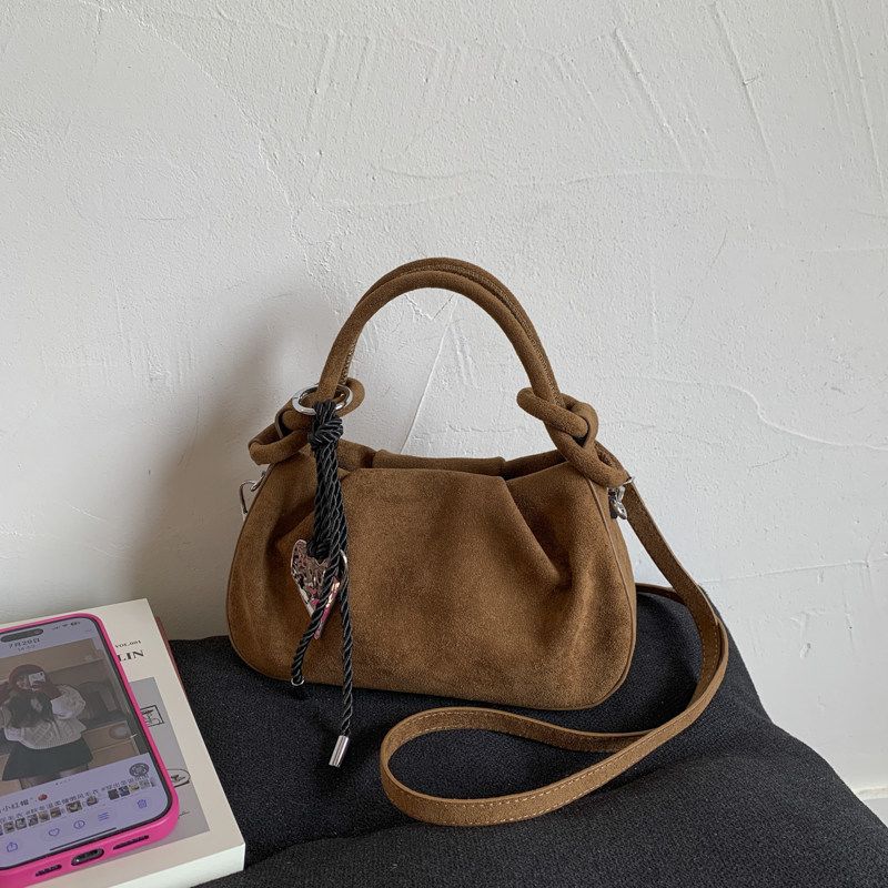 

Exquisite retro niche suede bag women s new casual versatile messenger bag portable small bag