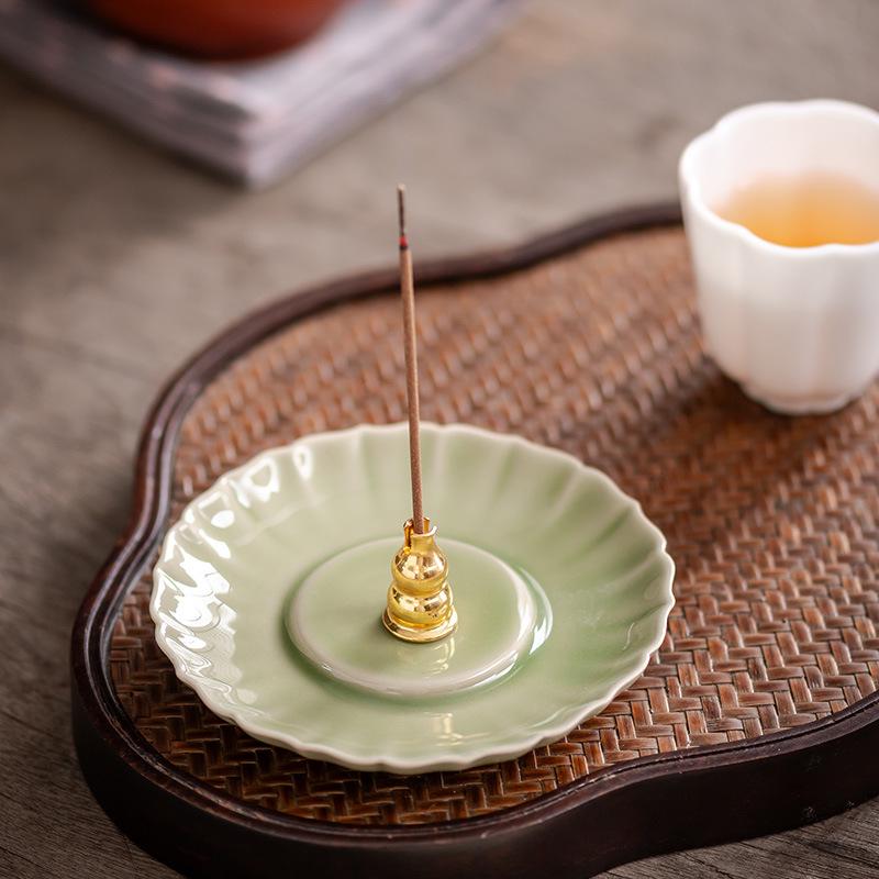 Song Qing Minimalist Ceramic Stick Incense Holder – Chinese Style High-End Creative Desktop Ornament