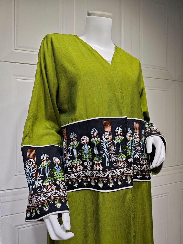 Ladies' Embroidered Floral Cardigan Robe - Dubai Style Muslim Wear