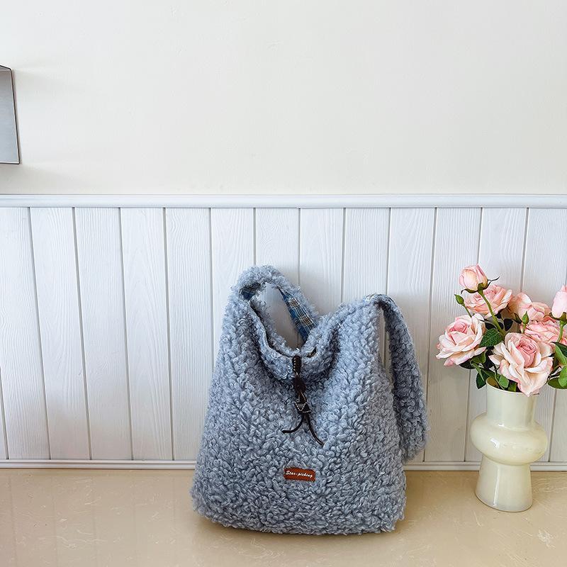 

Winter new lazy style high-value casual shoulder bag large capacity commuter crossbody bag for women