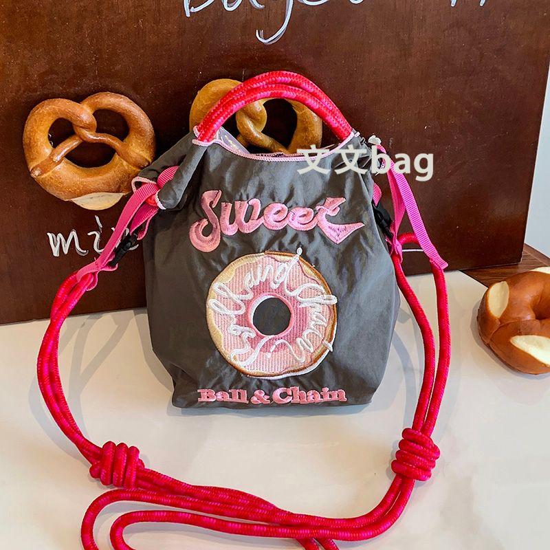 

Ballchain Bag Environmental-Friendly Shopping Bag Same Style as Gao Yuanyuan s Badge Rabbit Embroidery Bag Nylon Canvas Crossbody Female mini dark gray donut + red shoulder strap