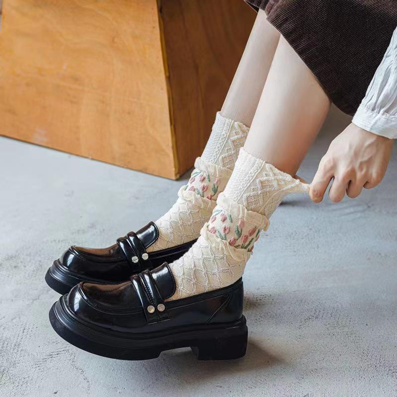 Women’s Floral College Style Mid Tube Socks - All-Season Fashion Trend