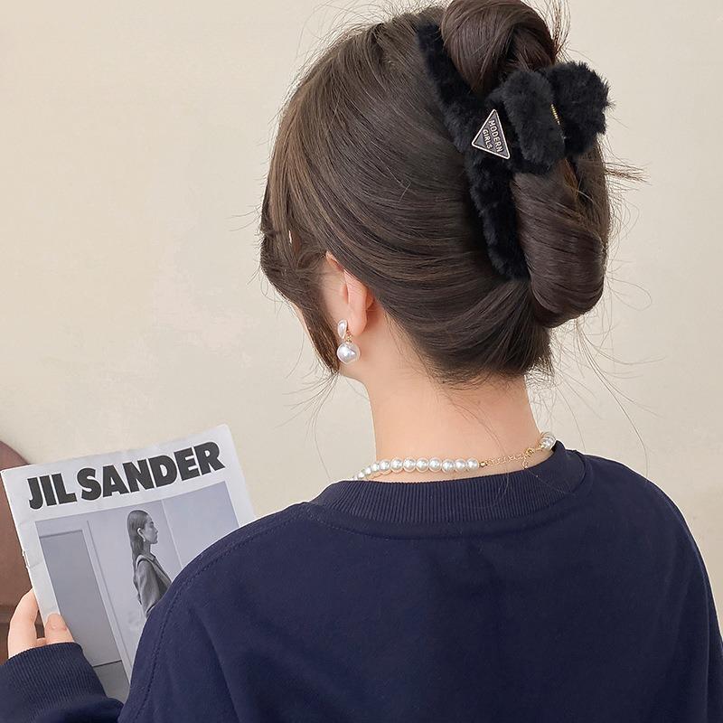 

15 17cm For Labubu Doll Outfit Clothing Retro Inverted Triangel Sweater Clothes Necklace Headset Glasses Shoes Set Accessories