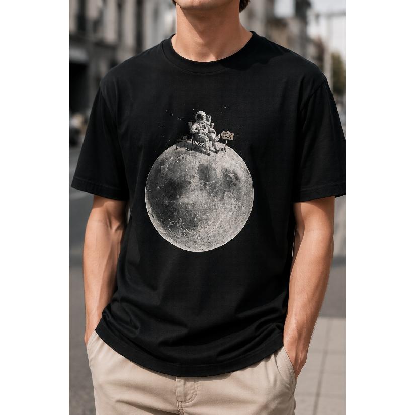 Plus Size - Men's T-Shirt S-5XL Featuring A Space Astronaut Relaxing On The Moon With Coffee Sign - Casual Short-Sleeve Crew-Neck Top With Relaxed
