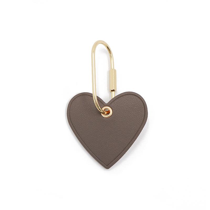 Fashion leather love heart shape pendant portable car keychain pendant кофейный