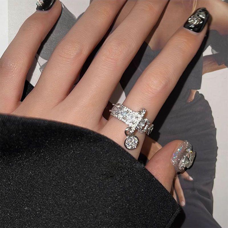 Korean Style Zirconia Ring for Women: Fashionable, Versatile, High-End, Light Luxury, 2023 New Style for Index Finger.