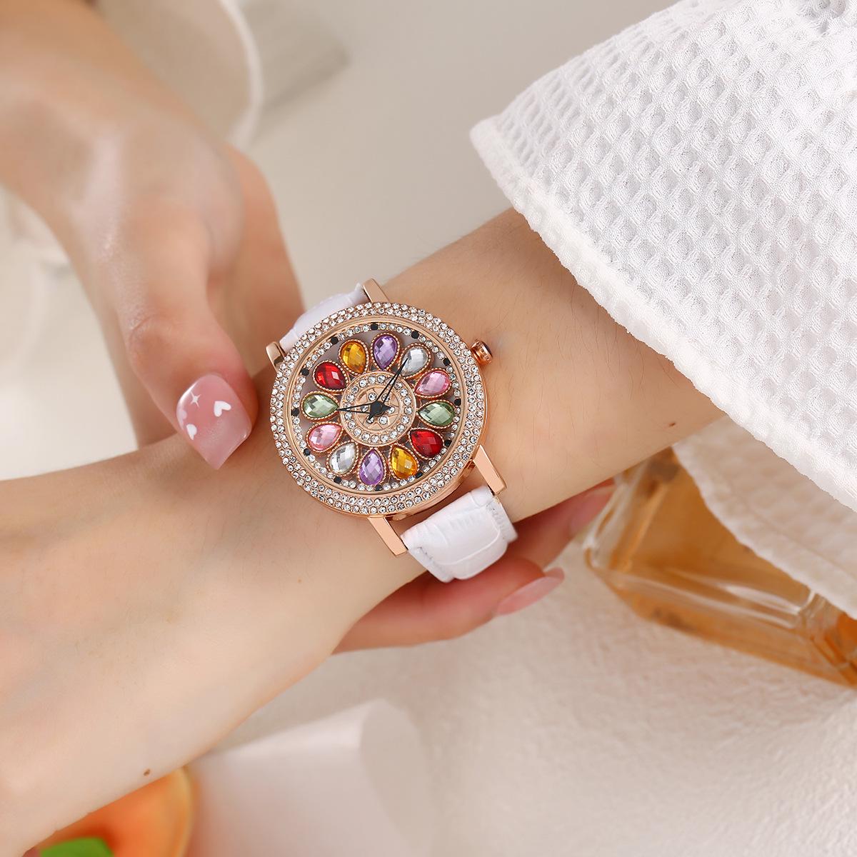 

Женские модные часы с вращающимся циферблатом и стразами «Звездное небо»