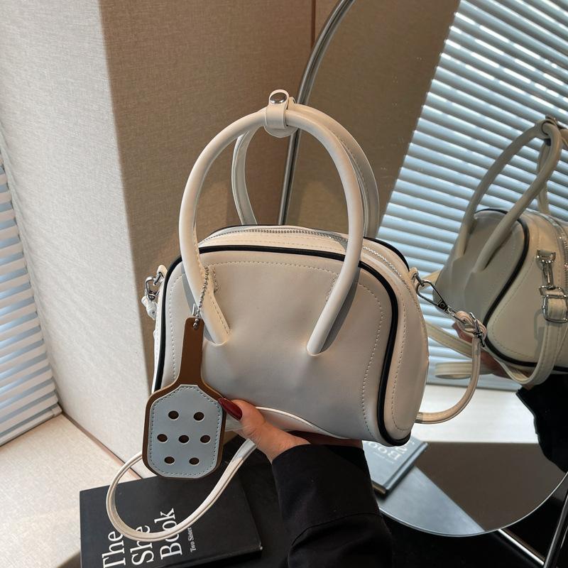 High-end Niche Design Bag Women's New Fashion Versatile Shoulder Messenger Bag Portable Pillow Bag