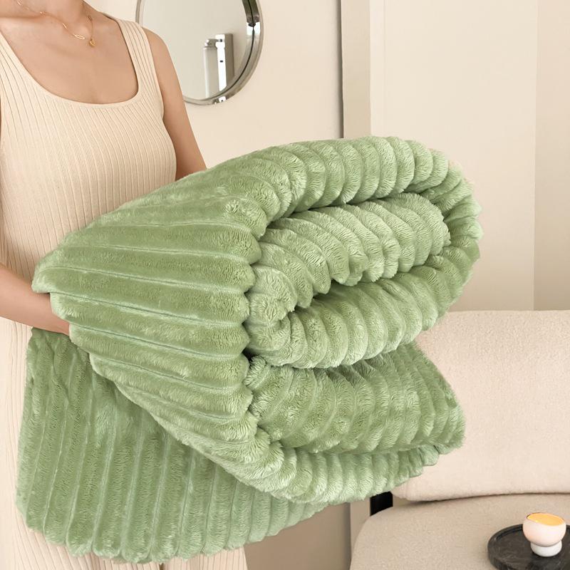 Luxurious Thickened Rabbit Plush Fleece Blanket - Warm, Lightweight, Ideal for Naps and Air Conditioning