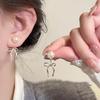 Orecchini a lobo farfalla in argento sterling S925 da donna design di nicchia ins senso del design orecchini senza fastidio orecchini per buco dell'orecchio semplici
