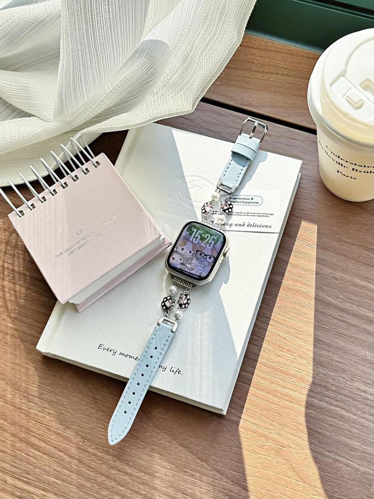 Cat Paw Pearl Leather Strap for Apple Watch Series 11, Xiaomi Band 8/9/10, Huawei Fit.