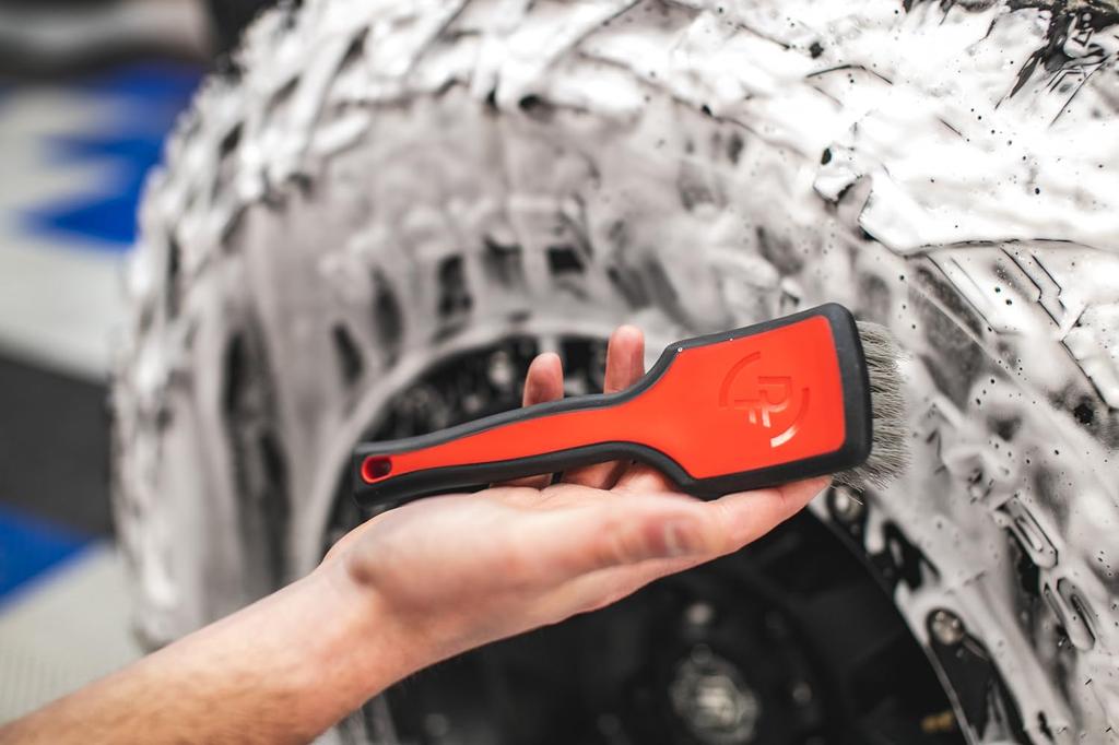 Detail Factory Banden Schrobborstel Ergonomisch Ontwerp voor Gemakkelijk Banden Rood - Reiniging,