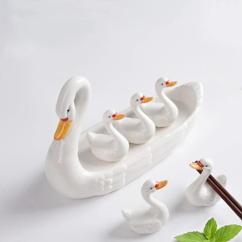 Kreativer Schwan Keramikteller, Dessert-, Sushi- & Obstservierschale, Dekorative Schwanenplatte