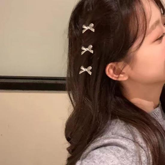 2Pcs Pipa Shape Hair Clips Chinese Style Floral Pattern Faux Pearls Decor Hairpins Festival Cosplay Hair Accessories