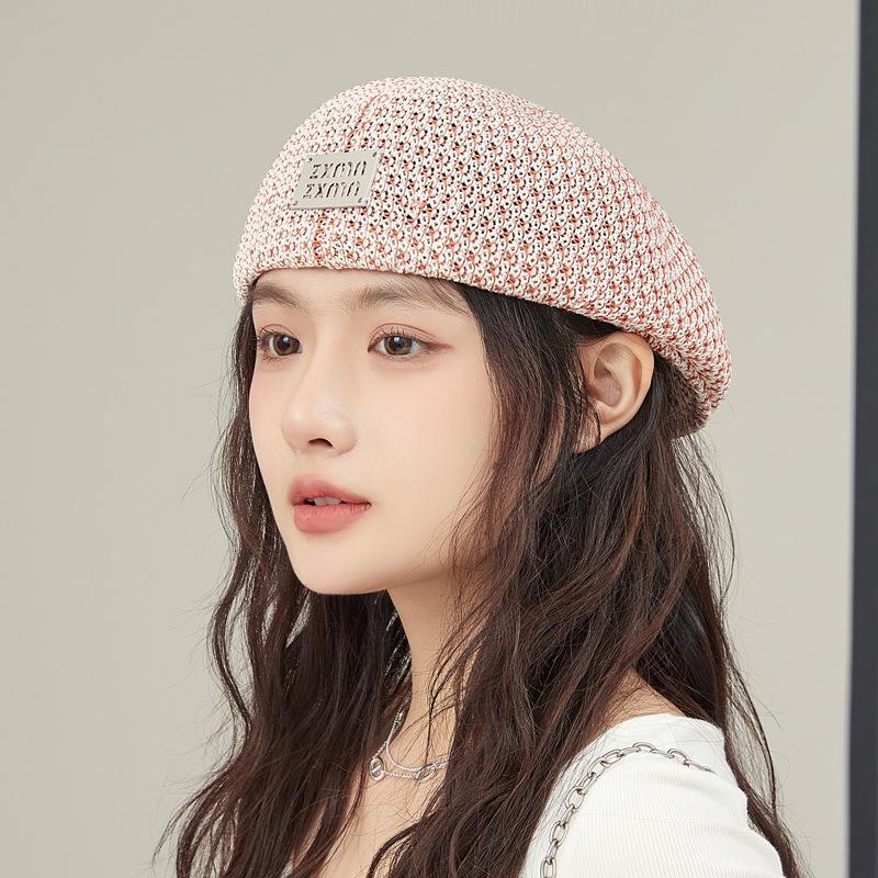 

Новый берет женский летний полый дышащий для маленького лица шляпа художника с надписями универсальная для большого обхвата головы модная шляпа M（56-58cm）