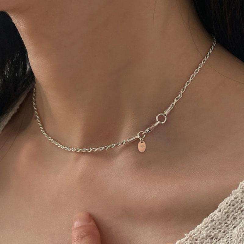 Melliv Silver Simple Rope Chain Necklace_mvn14