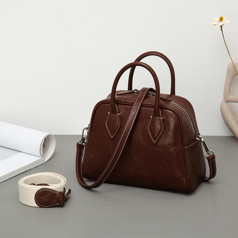 

Niche First-Layer Cowhide Boston Pillow Bag Single Shoulder Crossbody Portable Leather Women s Bag Tide Small (18x9.5x14cm)