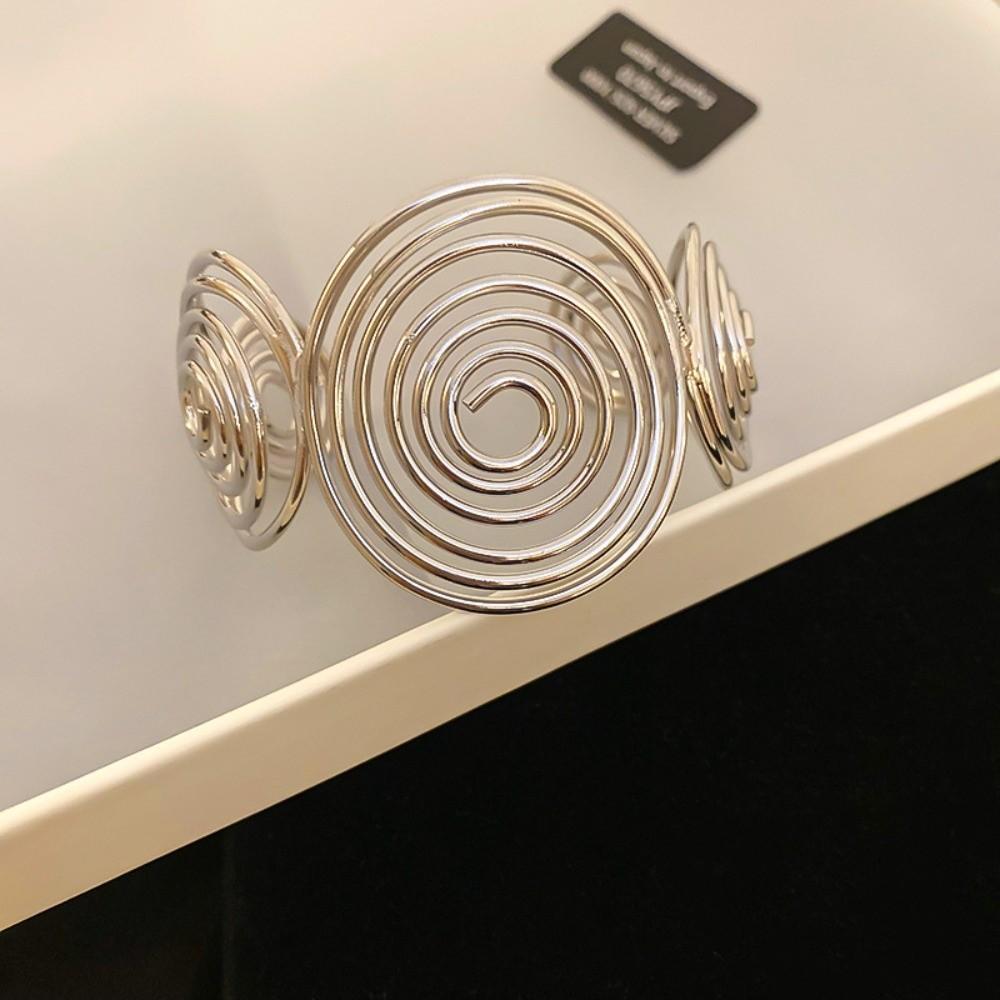 Metal Hollow-out Irregular Wide Bracelet Wave Opening Retro Hand Ring Gift