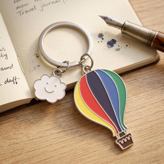 Llavero Colgante Esmalte Arcoíris Globo Aerostático Encanto Portallaves con Nube Sonriente Accesorio Decorativo para Mochila