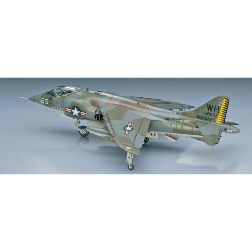 Hasegawa 1/72 US Marine Corps AV-8A Harrier Plastic Model B10