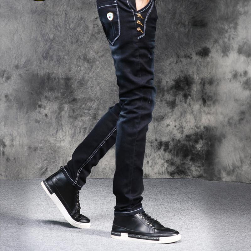 Dżinsy studenckie Męskie stopy Obcisłe młodzieżowe koreańskie spodnie rozciągliwe