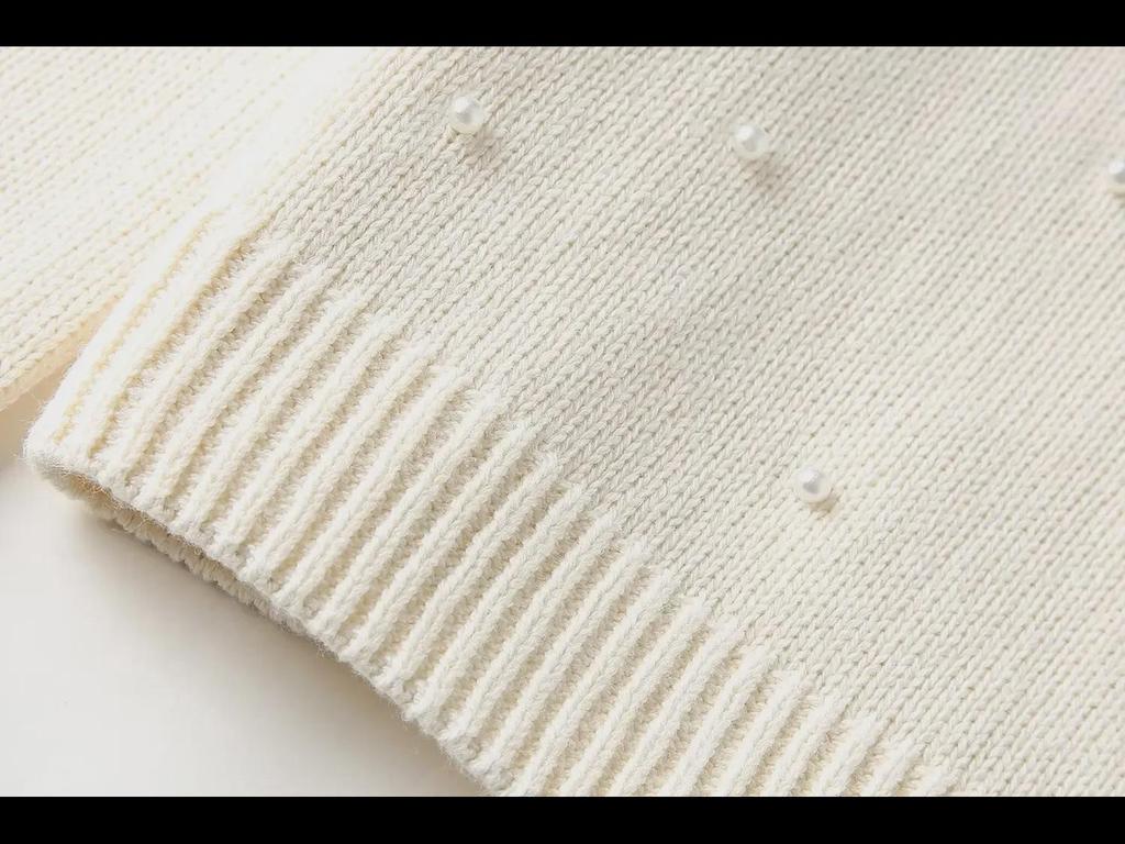 2024 Spring Women's Fashion Round Neck Sweater with Pearl Decor