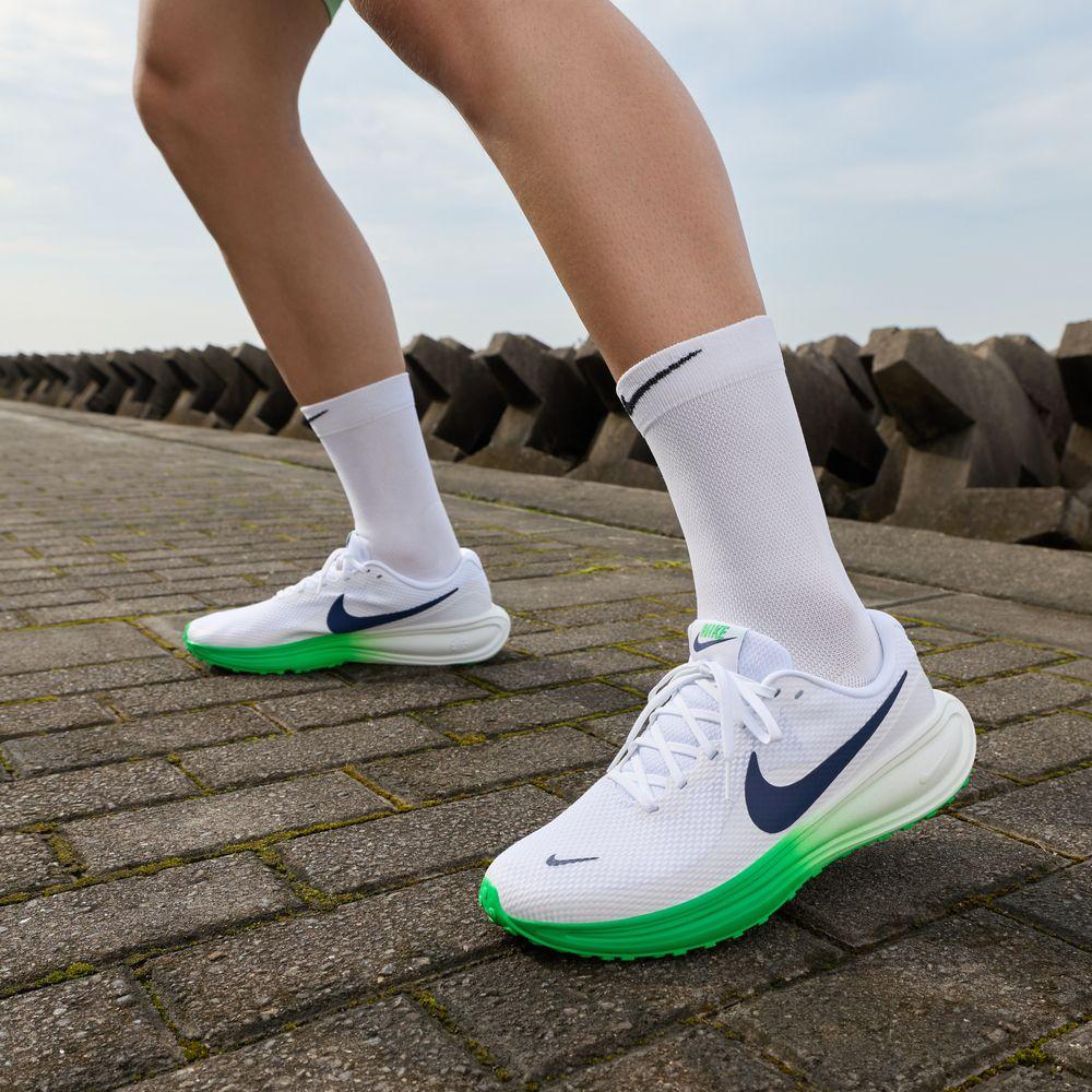 Nike Revolution 8 `Balts` 44.5