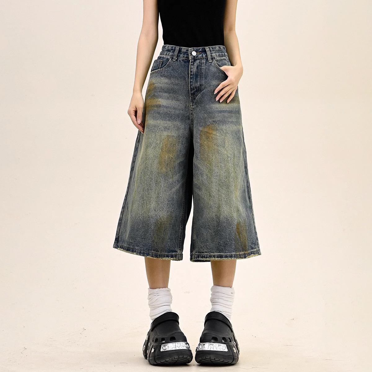 

Unisex Retro Distressed Blue Jeans: Loose, Wide-Leg, Seven-Point Style S
