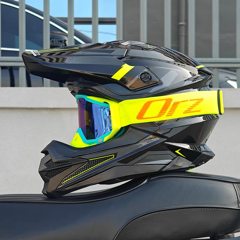 DOT Approved Adult Motorcycle Helmet Off-Road Dirt Bike Racing Full Face Helmet with Goggles