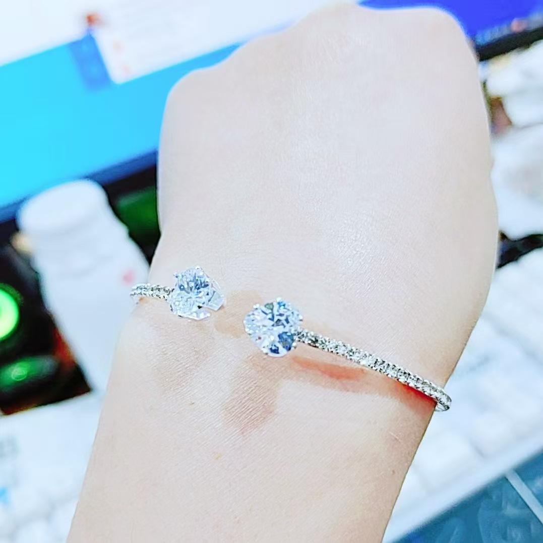 

European and American fashion alloy jewelry, 1 single row peach heart rhinestone pearl bracelet, women s open mouth bracelet, one piece срібний