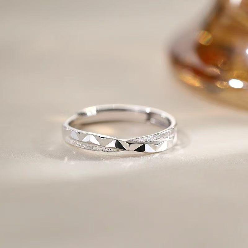 Inel Stea cu Cinci Colțuri pentru Femei - Lux Lejer, Design Coreean High-End, Bandă Argintie pentru Degetul Arătător, Perfect pentru Studente.