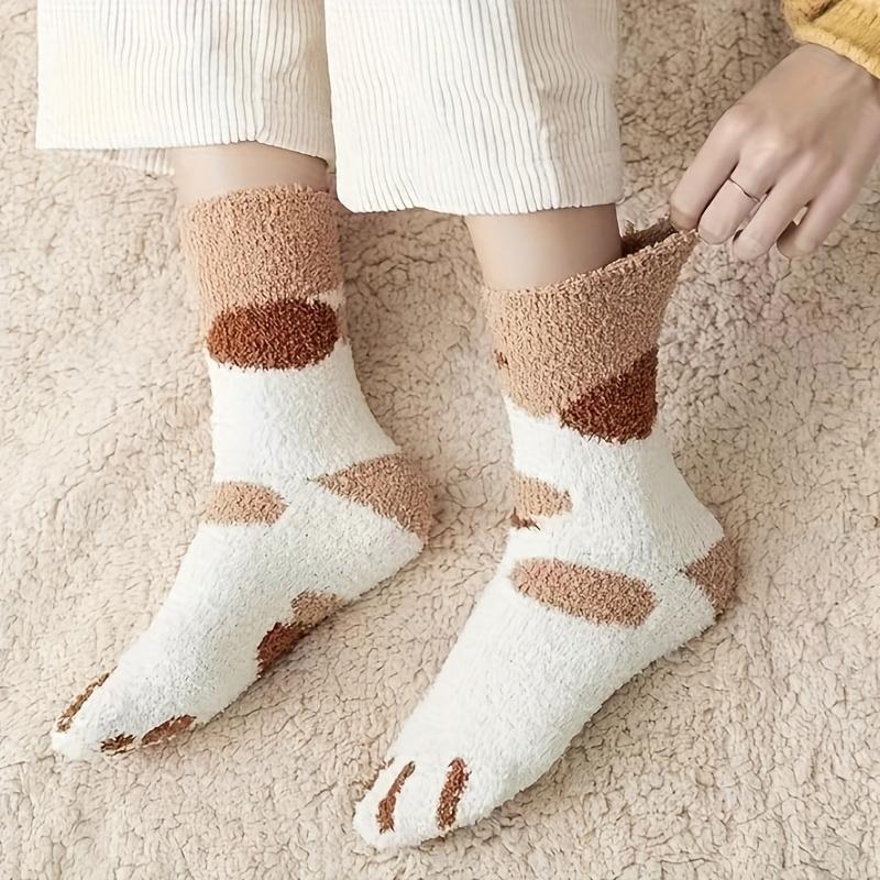 6 Pairs of Women's Multi-color Autumn and Winter Cute and Fun Cat Paw Mid Tube Socks, Thick and Warm, Sweet Floor Socks