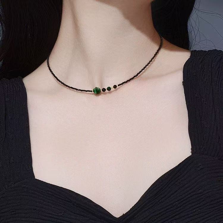 Стильная и простая черная остроконечная хрустальная цепочка на ключицы, сладкий и прохладный стиль, нитка бусин, бант, полая кружевная бабочка, крутая нишевая цепочка