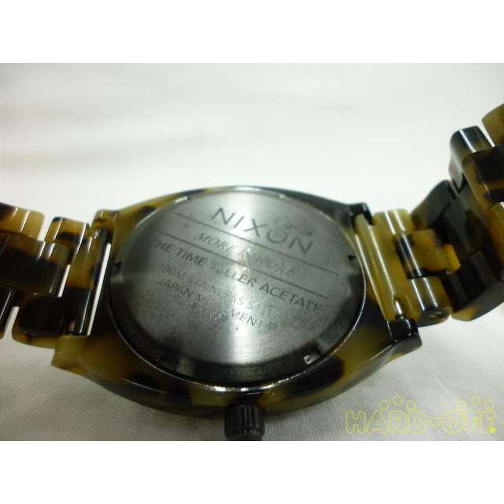 Used NIXON 16D Quartz Analog Watch
