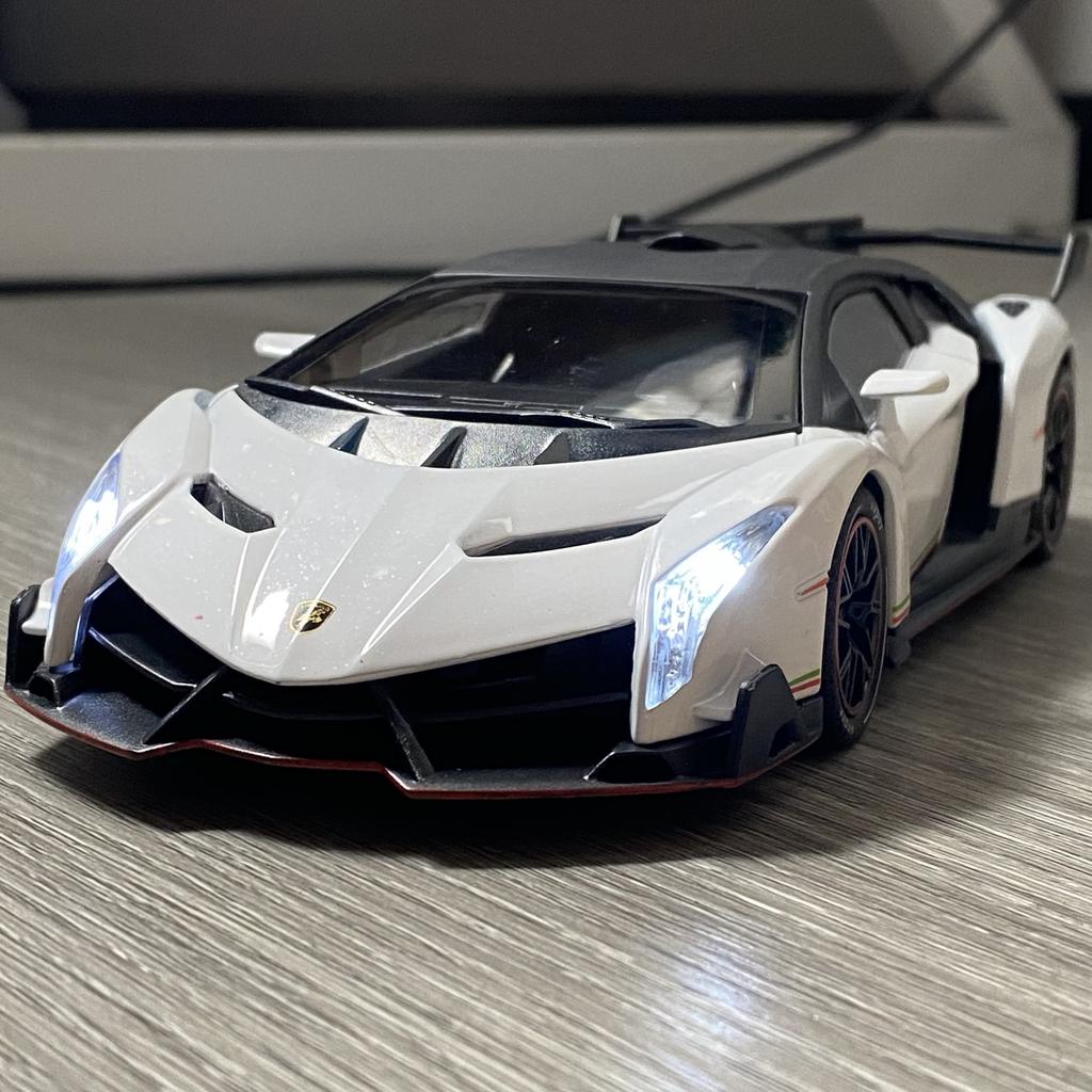 1/24 Lamborghini Veneno Limited Edition Supercar Alloy Diecast Metal Model Car Sound and Light Pull Back Children Toy Car Decoration Hobbies