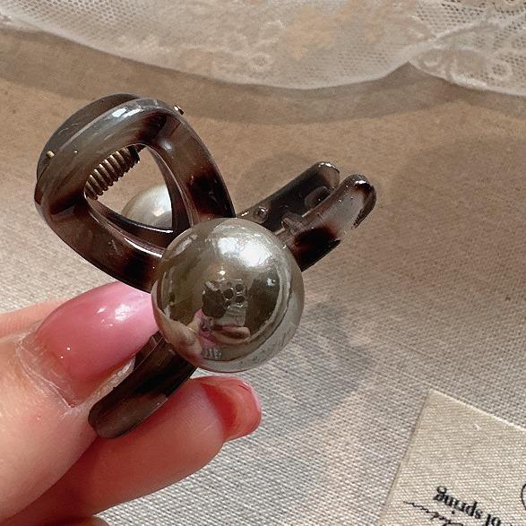 Mini Claw Clips, Trendy New Arrivals with Refined and Stylish Edge Clips for Half-Up Hairstyles and Shark Clips