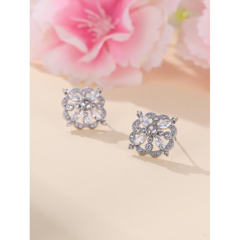 Fashion Commuter Palladium White K White Diamond Cross Flower Stud Earrings Premium Earrings Temperament Earrings