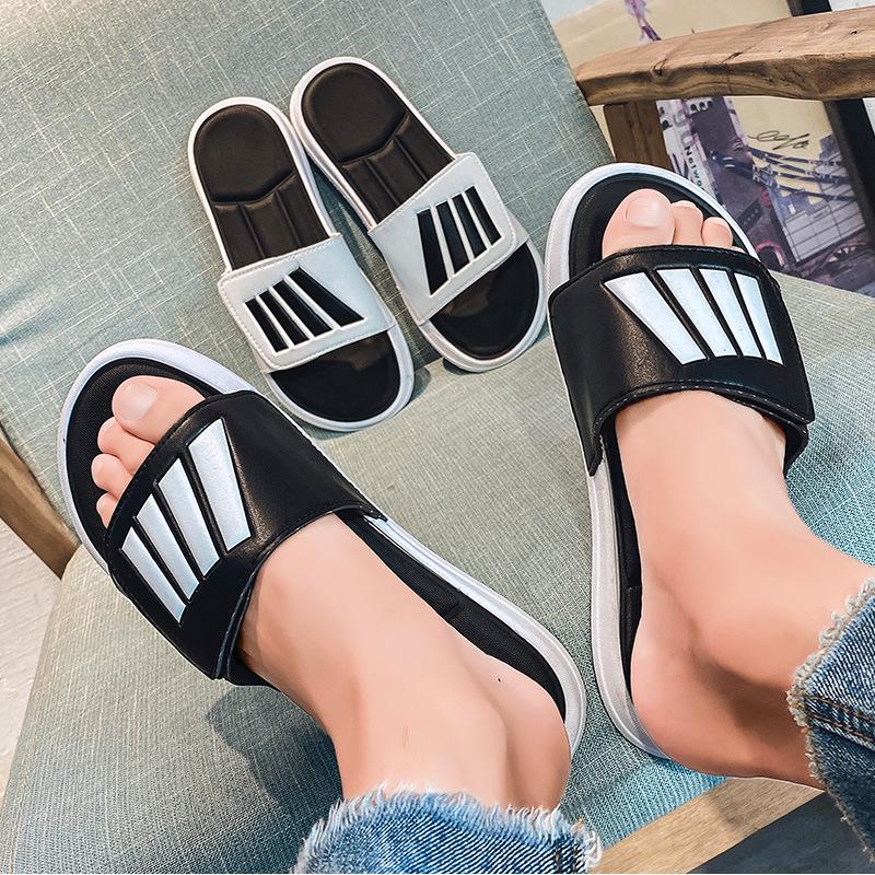 Fashion New Summer Men's Cork Slippers Suede Leather Mule Clogs Slippers Man Soft Cork Two Buckle Beach Slides Footwear For Men