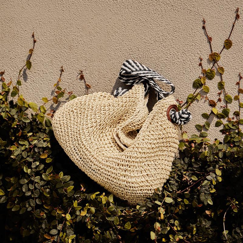 Straw Woven Bag for Women 2025 New Versatile Beach Vacation Handmade Woven Bag Large Capacity Single Shoulder Underarm Beach Bag