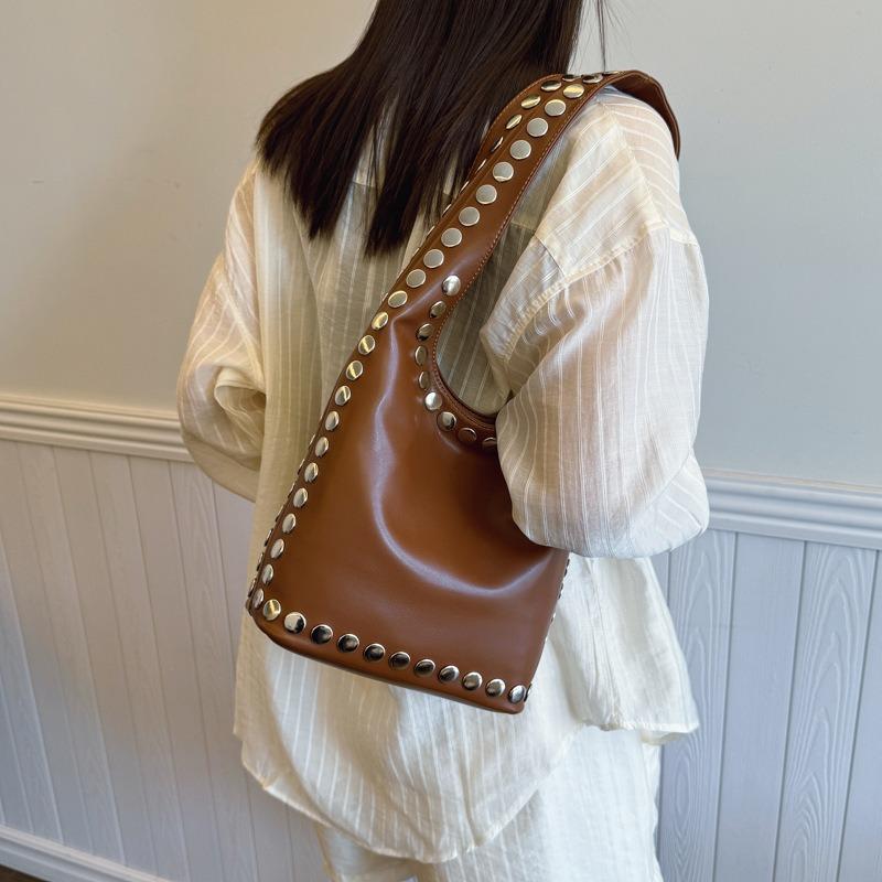 Premium Bag Women's New Trendy Fashion Retro Versatile Casual Shoulder Bag Rivet Bucket Bag