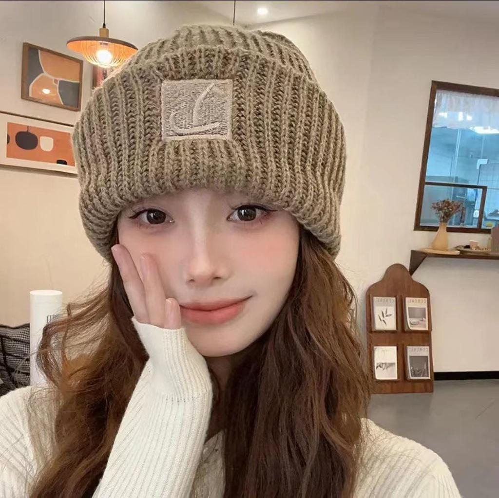 Winter Warm Woolen Women's Slouchy Hat: Thickened Korean-Style Striped Knit for Large Heads, Slimming Effect