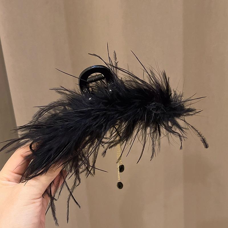 Design Ostrich Feather Grab Clip New Internet Celebrity Ins Wind Back Head Disc Hair Shark Clip Personalized Hair Accessories