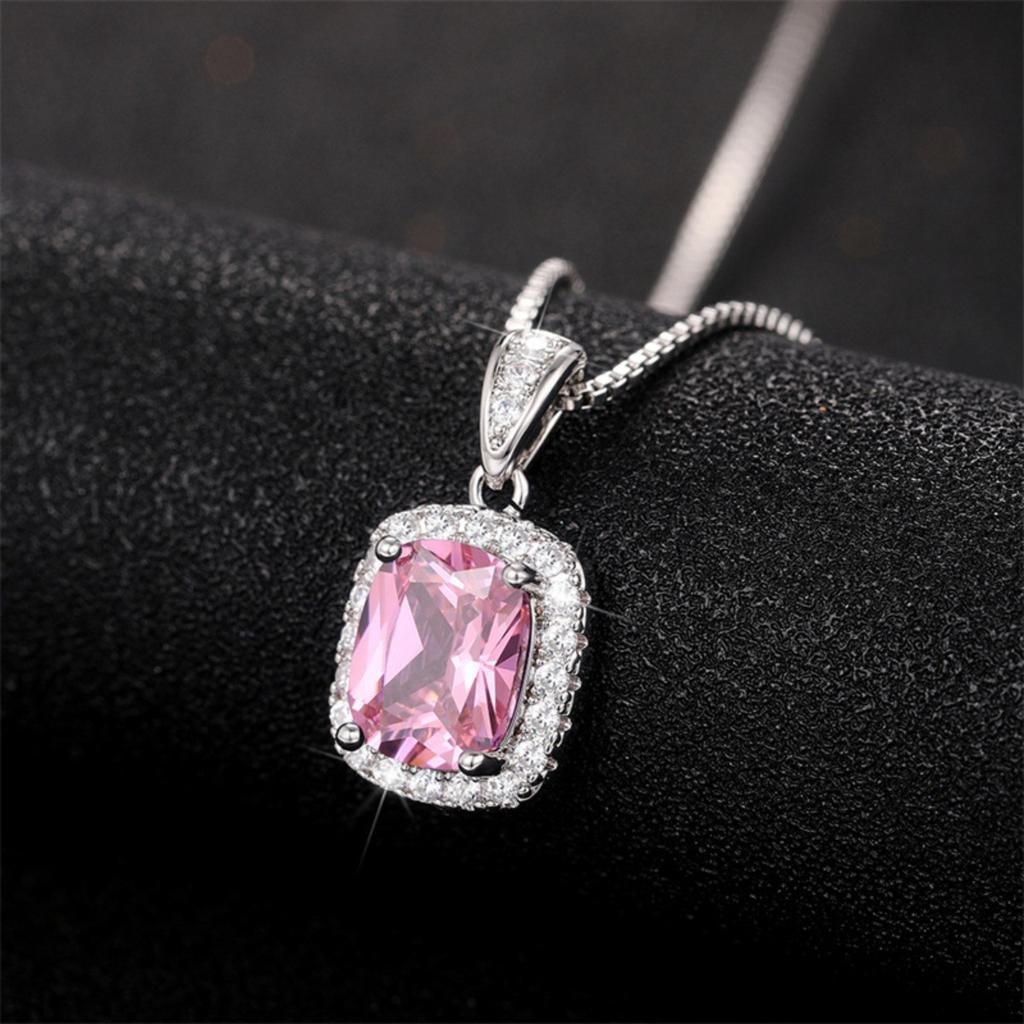 Sparkling Cushion Cut Pendant Necklace Elegant Halo Design Luxury Statement Jewelry for Women