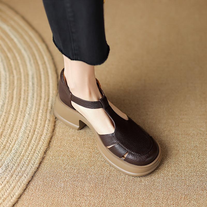 Hollow Thick-soled Bag Head Sandals Women's 2025 Summer New Round Head Middle Heel T-shaped Shoes Versatile Retro Pig Cage Shoes