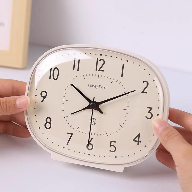Retro Pendulum Alarm Clock - Silent Desktop Clock for Elderly and Children