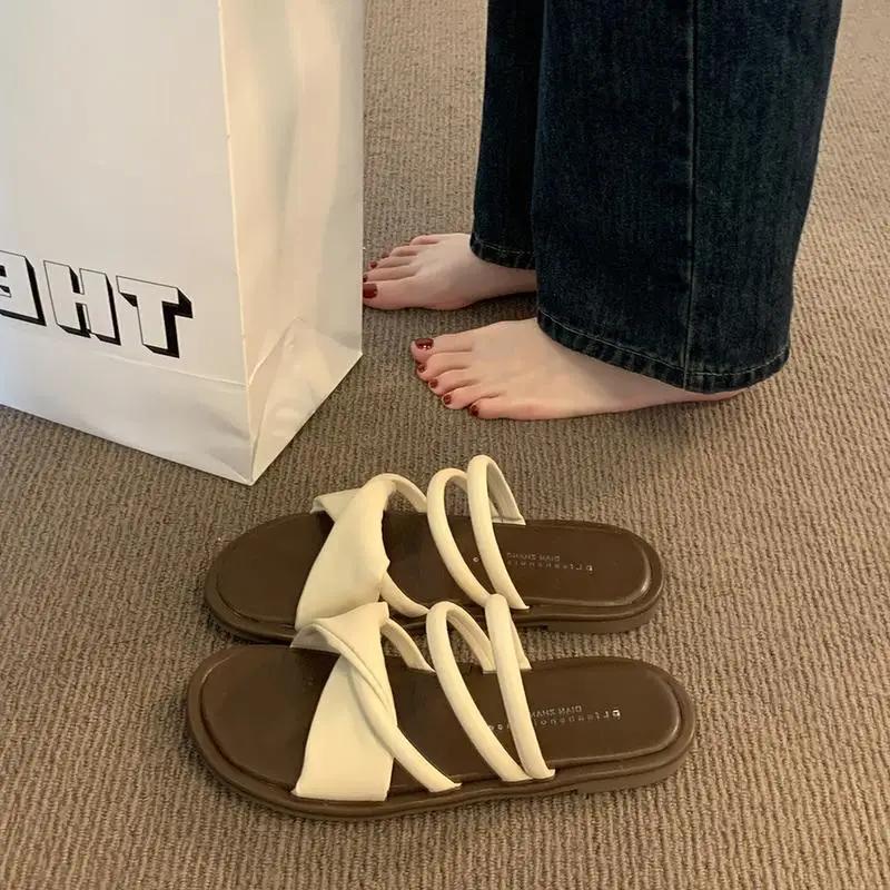 Outdoor Ladies Shoes No Heel Women's Sandals Low Price Daily Korea Footwear Sales 2025 Trend Comfort Asian Size Luxury The Best