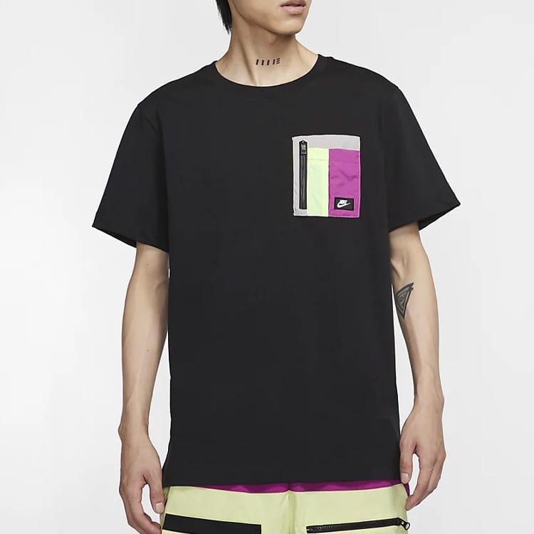 Nike T-Shirts Herren Schwarz Rundhals Mittlere Gerade Passform CZ8671-010