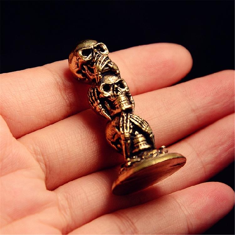 Mysterious Brass Skull Stack Statue Set Figurine Decorative Office Desk Decoration Halloween Theme Gift Accessory