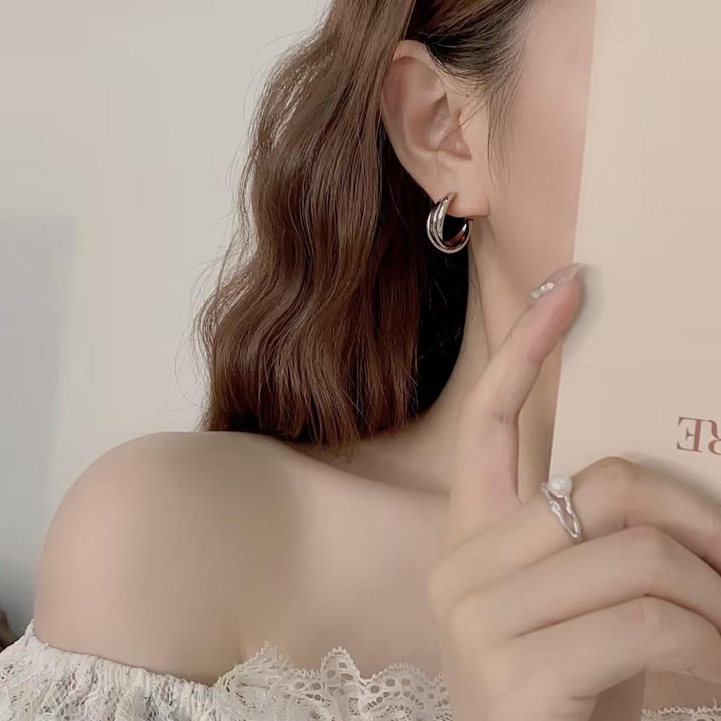 High-End 925 Sterling Silver Twisted Metal Stud Earrings for Women